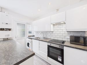 KITCHEN- click for photo gallery